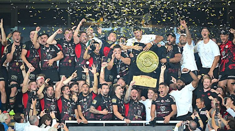 RUGBY PRO - Finale de fous entre Toulouse et Bordeaux. Mondial pour les Bleuets. Blacks pour les Coqs